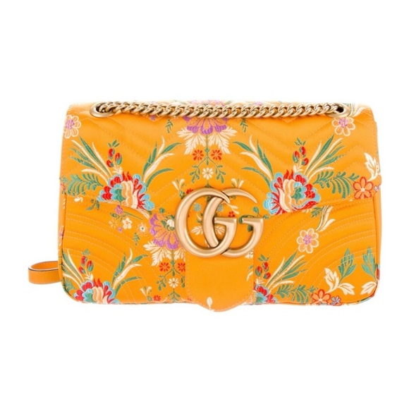 Authentic Gucci Marmont Matelasse
Medium Shoulder Bag - Picture 2 of 4